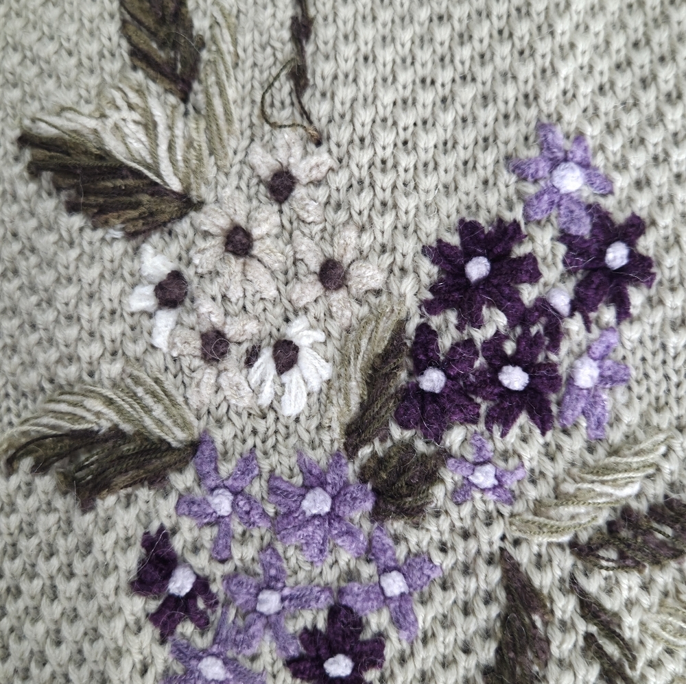 Alfred Dunner Floral Embroidered Textured Knit Zip Cardigan Sweater M - Picture 7 of 11